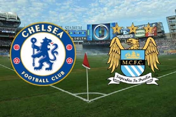 Na zdjęciu logo drużyny Chelsea i Manchesteru City